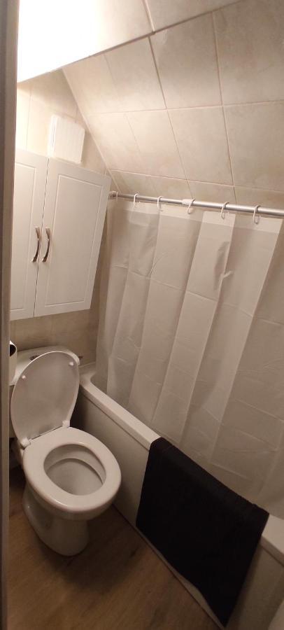 Appartement Cosy Plein Centre Conches-en-Ouche Экстерьер фото